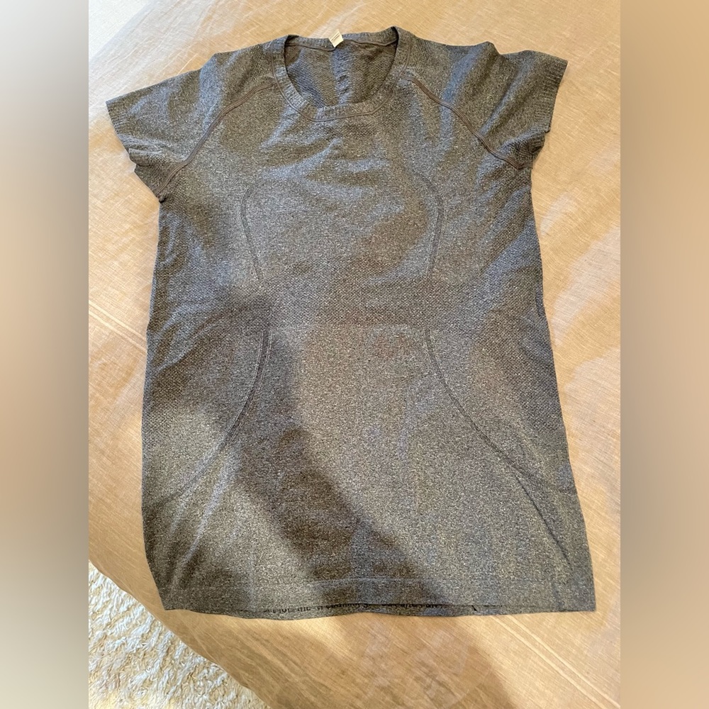 LuluLemon Swifty short sleeve grey size 12